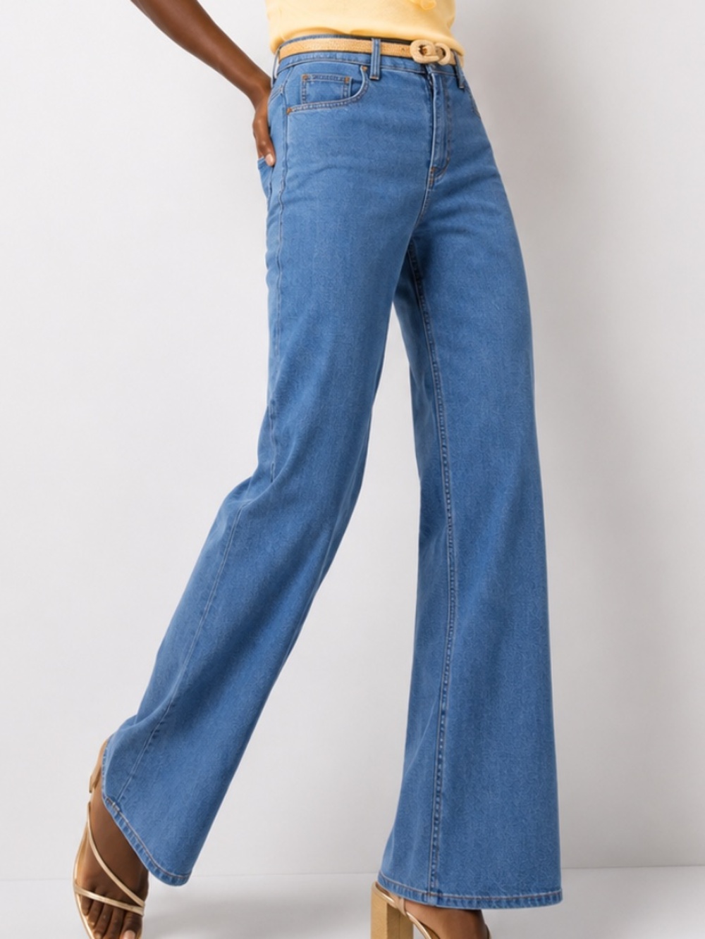 White House Black Market Petite High-Rise Wide Leg Jean - Size 8